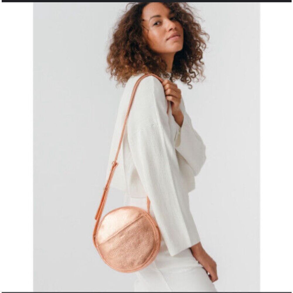 Baggu Anthropologie Delphine Leather Circle Bag Crossbody‎ Purse Rose Gold